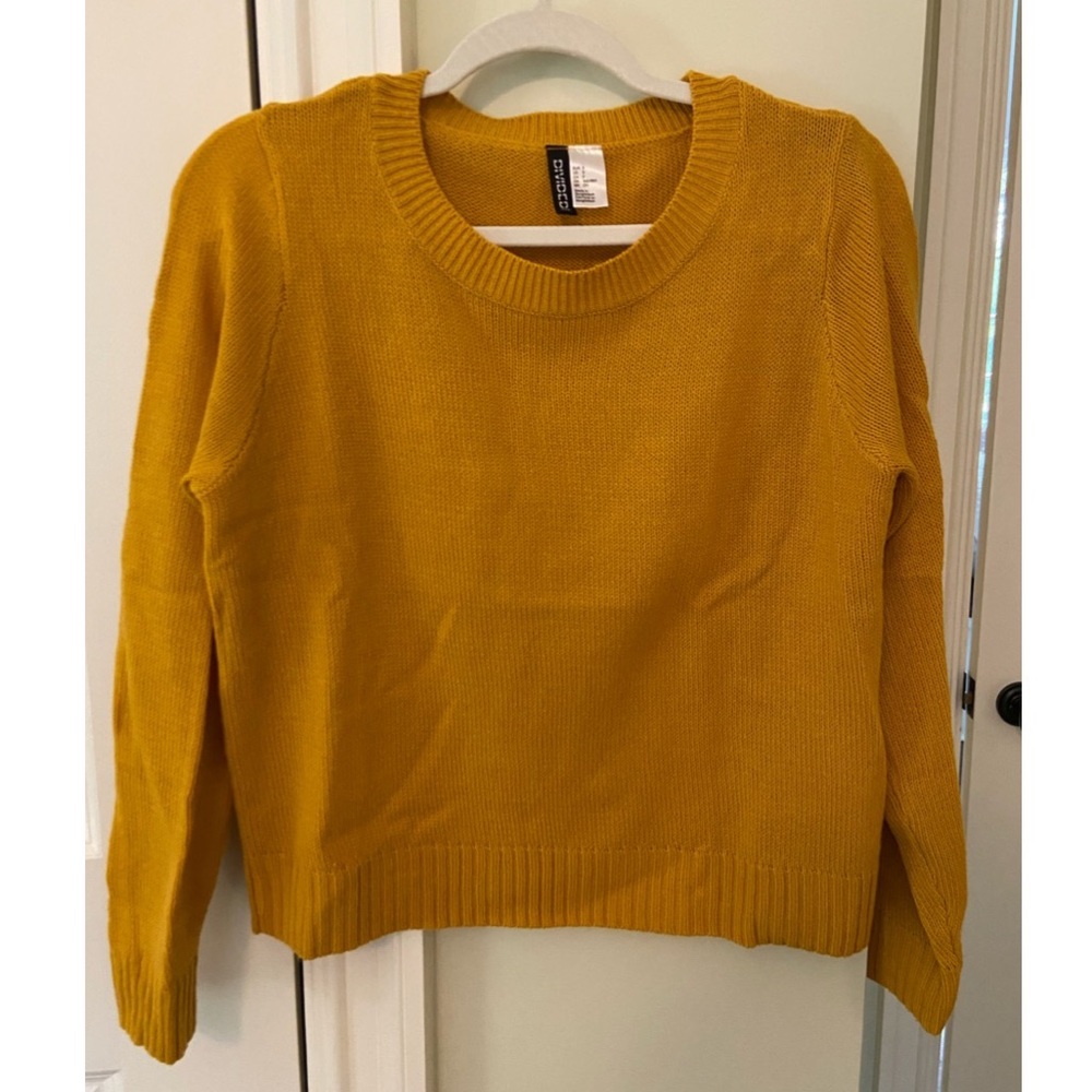 Mustard pullover sweater